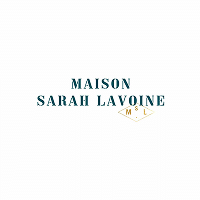 Maison Sarah Lavoine : Logo officiel design et décoration Logo Maison Sarah Lavoine en bleu canard avec un losange doré contenant les initiales MSL sur fond blanc.